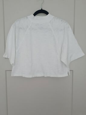 Women’s White Cropped Short-Sleeve Top - Lightweight Tee